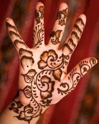 Simple Arabic Mehndi Designs For Kids 6