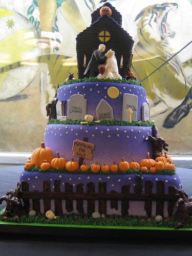 cool halloween wedding cake