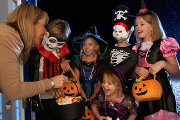 halloween safety tips for kids