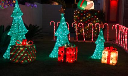 lighted outdoor christmas decorations