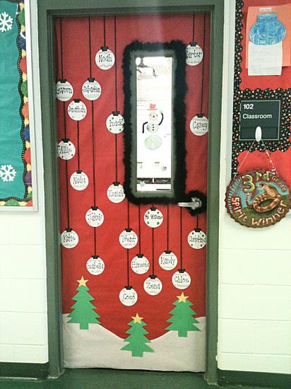 DIY Door Decoration For Christmas – Cathy